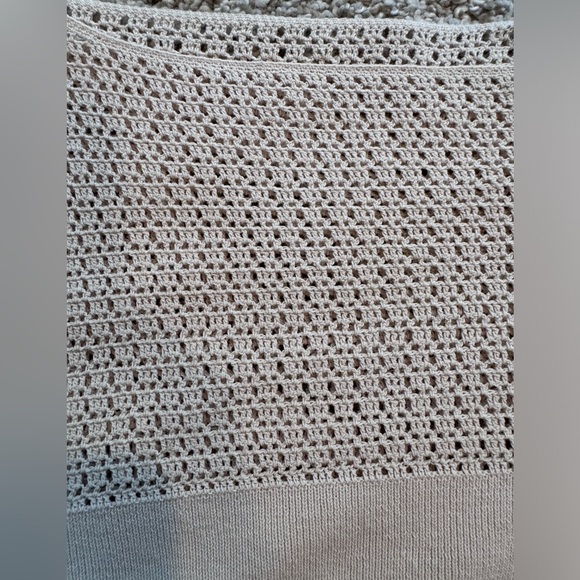 Ann Taylor Sweater 3/4 sleeves open knit yoke at shoulders khaki large - Picture 4 of 5